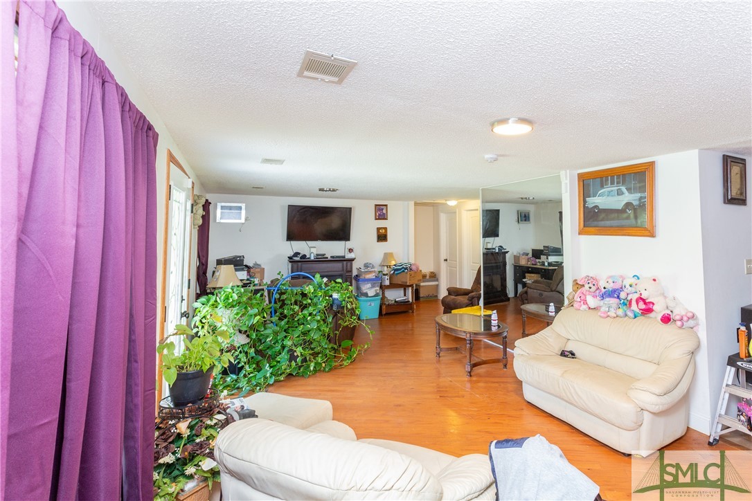 1012 Holmestown Road Midway, GA 31320 - Photo 4 of 25 Gallery Image 4