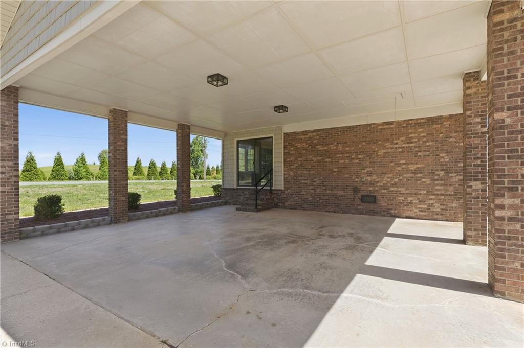 3402 Edgefield Road Greensboro, NC 27409 - Photo 27 of 46 Gallery Image 27