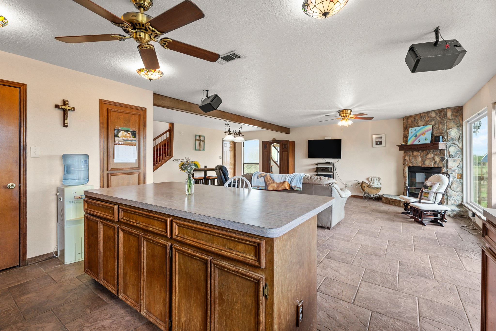 13803 Norris Road Rosharon, TX 77583 - Photo 6 of 20 a kitchen with stainless steel appliances a sink and a refrigerator