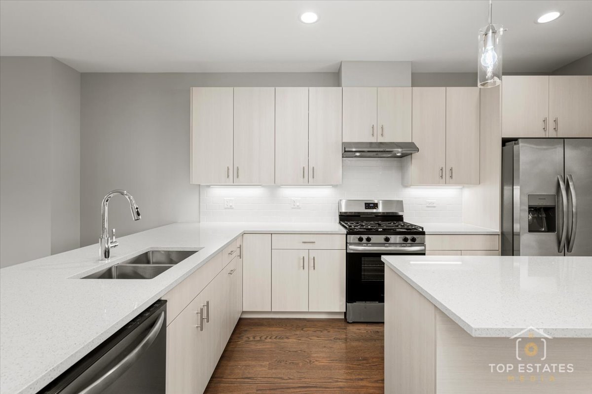 3638 South Western Avenue, Unit F Chicago, IL 60632 - Photo 17 of 36