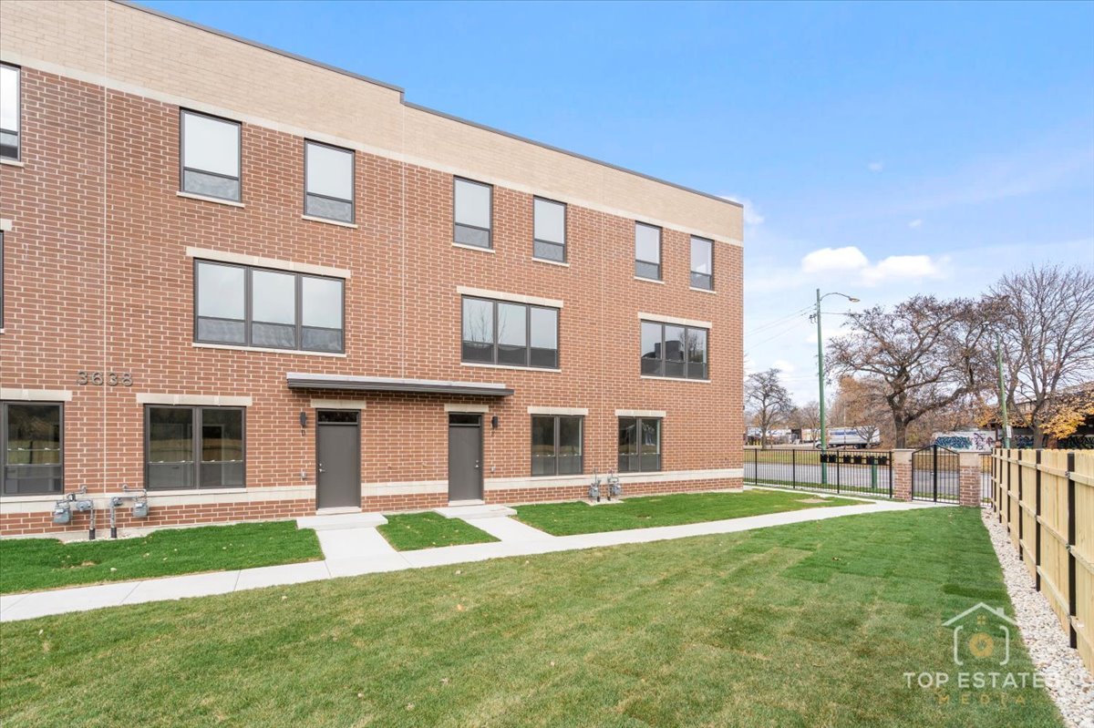 3638 South Western Avenue, Unit F Chicago, IL 60632 - Photo 4 of 36