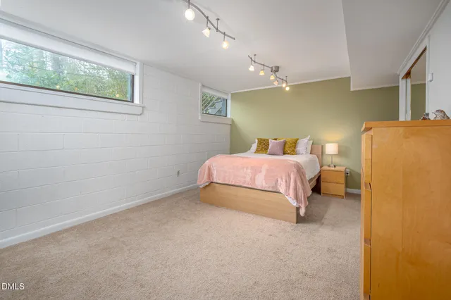 $1,100,000 | 1004 Kings Mill Road, Chapel Hill, NC 27517