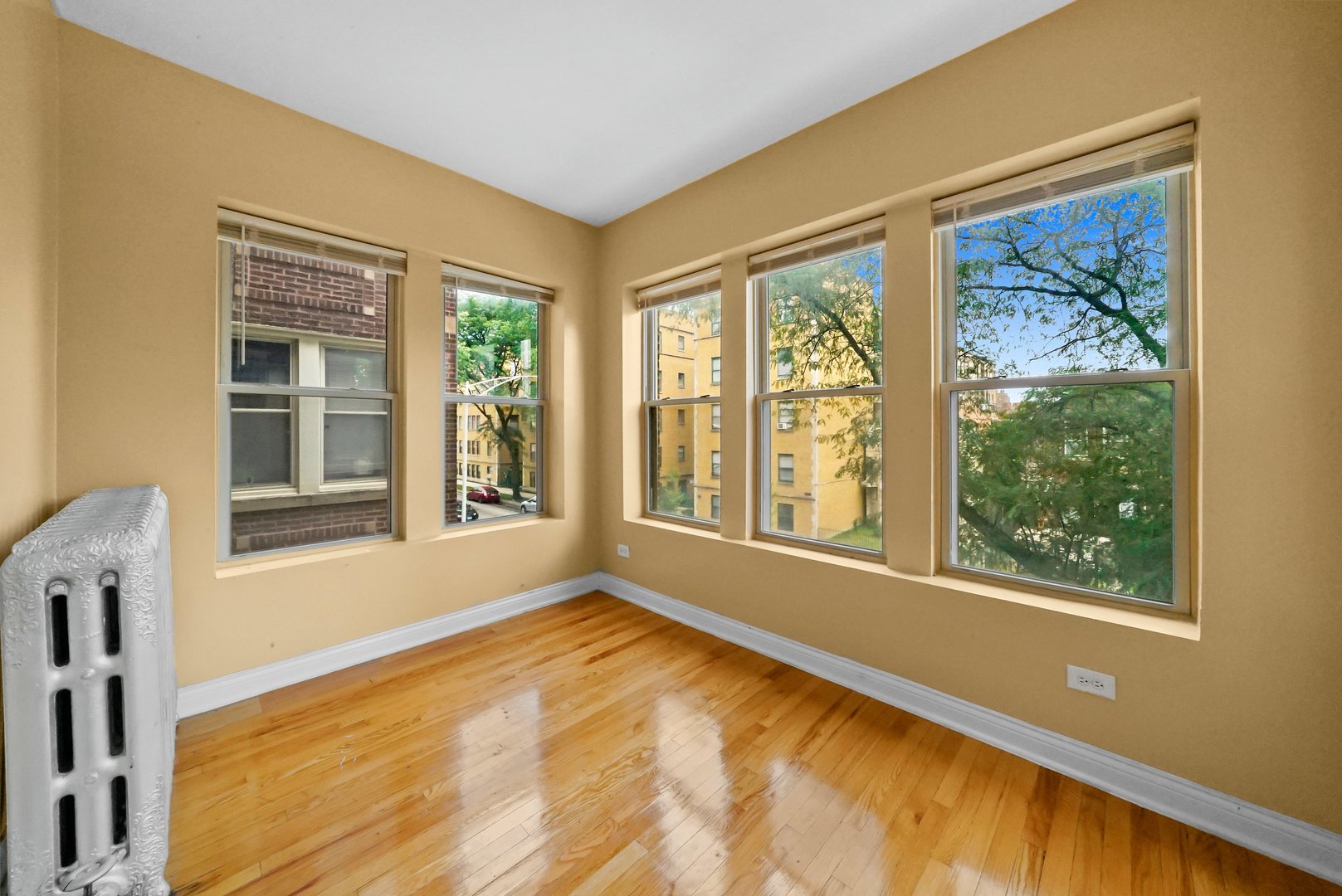 7220 South Yates Boulevard Chicago, IL 60649 - Photo 11 of 14