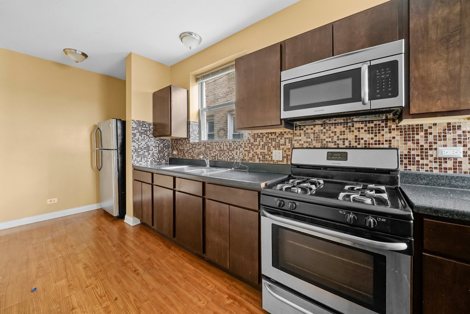 7220 South Yates Boulevard Chicago, IL 60649 - Photo 8 of 14