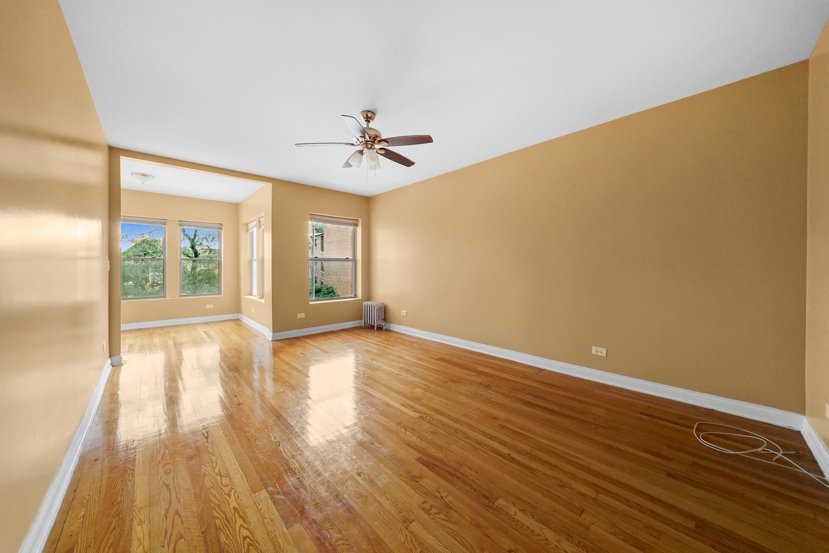 7220 South Yates Boulevard Chicago, IL 60649 - Photo 9 of 14
