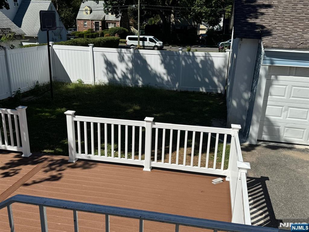 39 Van Buskirk Road Teaneck, NJ 07666 - Photo 15 of 17 Gallery Image 15