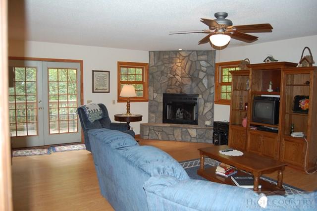 934 Goose Hollow Road Newland, NC 28657 - Photo 7 of 12 Gallery Image 7