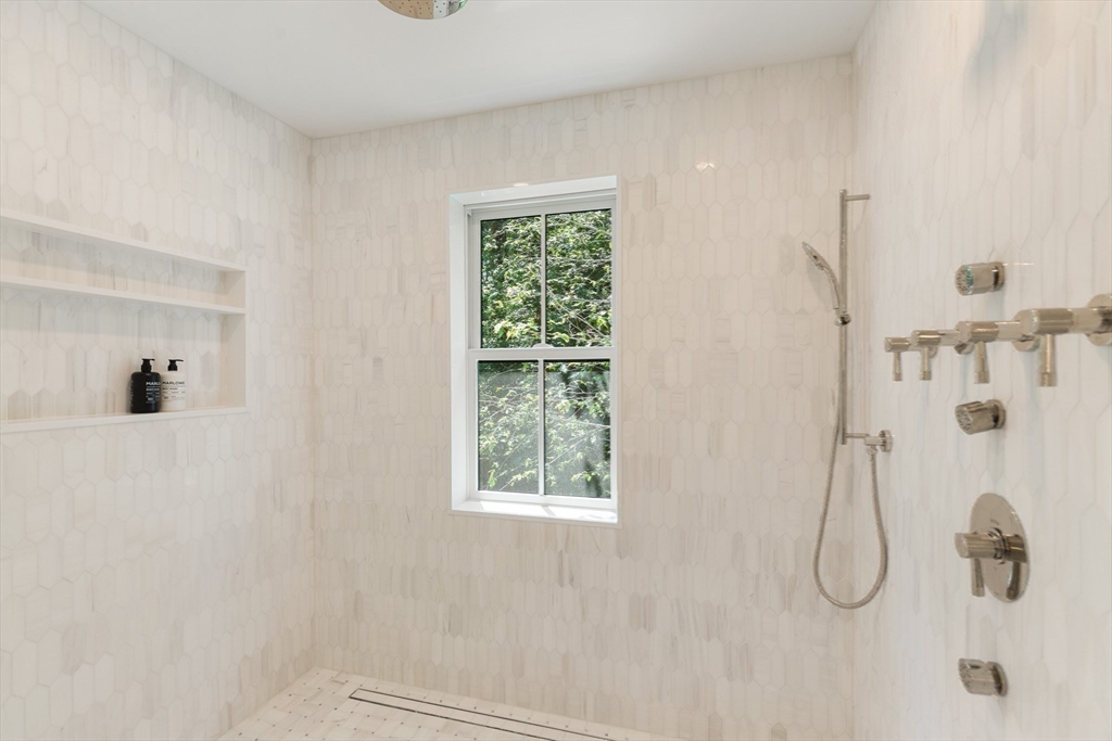 22 Constitution Road Lexington, MA 02421 - Photo 21 of 37