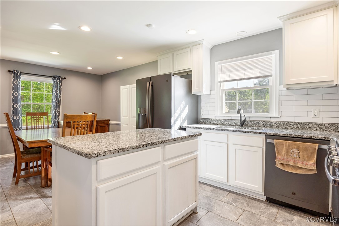 204 Pine Street Jarratt, VA 23867 - Photo 7 of 25 Kitchen with appliances with stainless steel finis