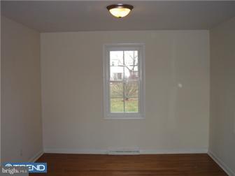 711 Columbus Road Burlington, NJ 08016 - Photo 3 of 12 Dining Room