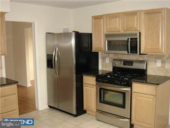 711 Columbus Road Burlington, NJ 08016 - Photo 5 of 12 Kitchen