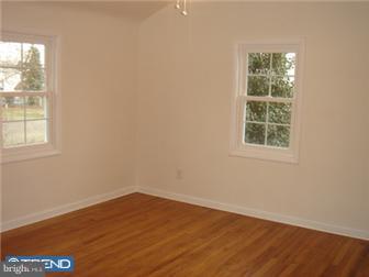 711 Columbus Road Burlington, NJ 08016 - Photo 10 of 12 Bedroom