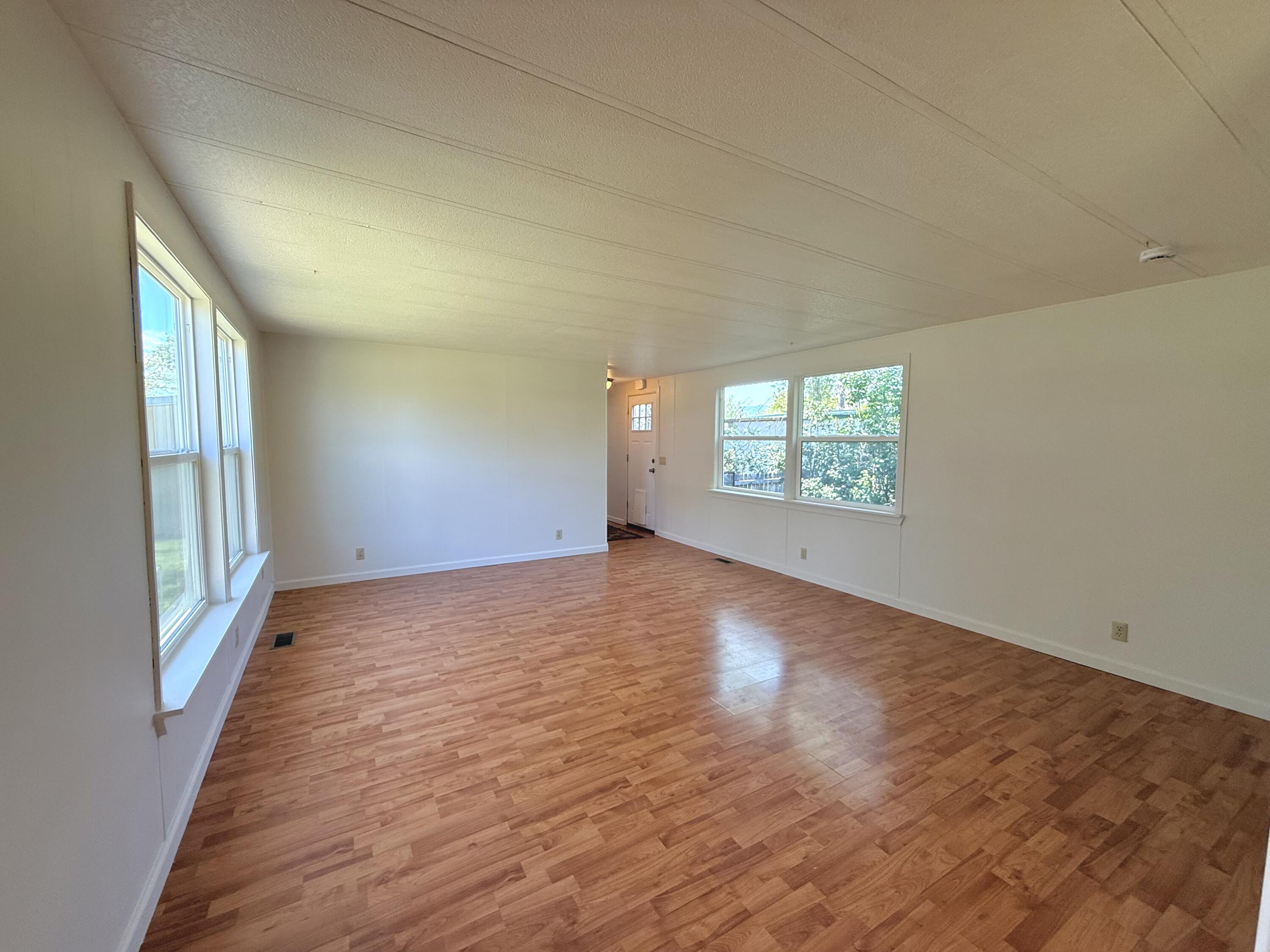 706 Halbert Street Ranchester, WY 82839 - Photo 5 of 13 5 - Living Room