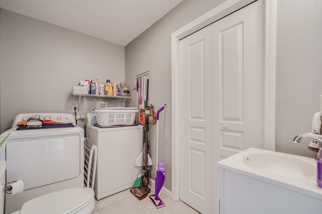525 Morgan Road West Springfield, MA 01089 - Photo 17 of 45 Gallery Image 17