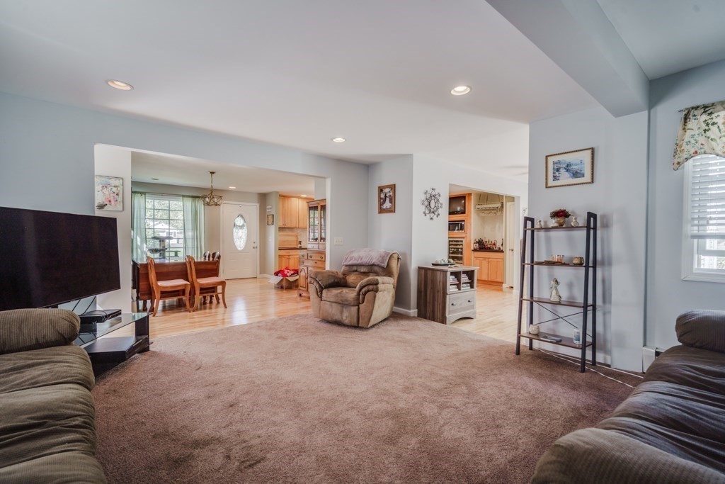 525 Morgan Road West Springfield, MA 01089 - Photo 18 of 45 Gallery Image 18