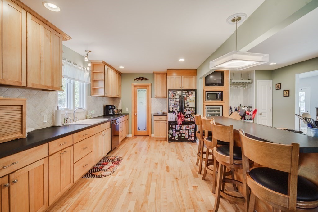 525 Morgan Road West Springfield, MA 01089 - Photo 24 of 45 Gallery Image 24