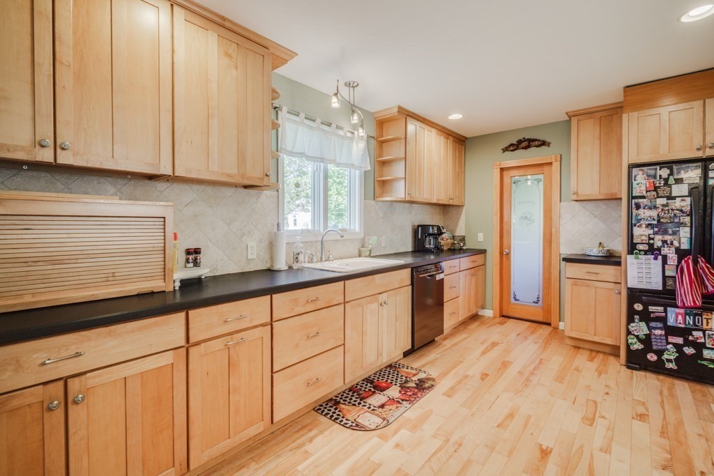 525 Morgan Road West Springfield, MA 01089 - Photo 25 of 45 Gallery Image 25