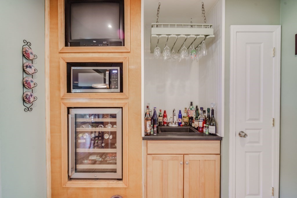 525 Morgan Road West Springfield, MA 01089 - Photo 29 of 45 Gallery Image 29