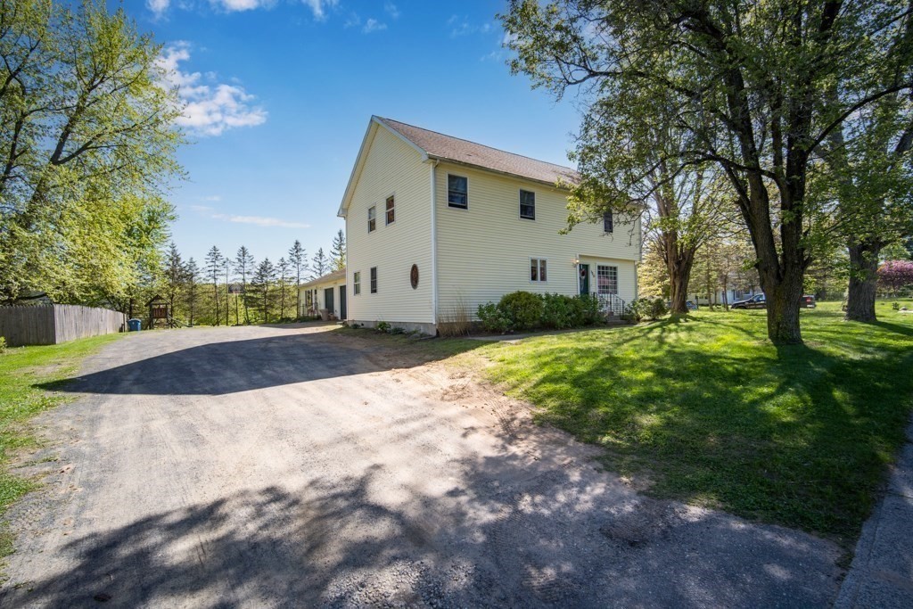 525 Morgan Road West Springfield, MA 01089 - Photo 3 of 45 Gallery Image 3