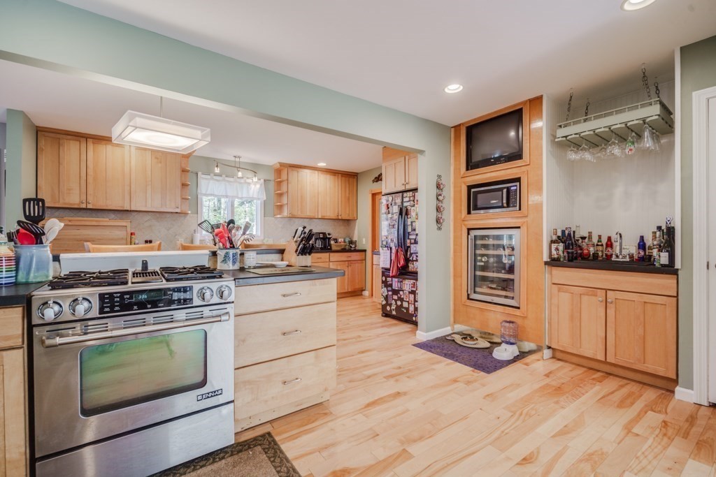 525 Morgan Road West Springfield, MA 01089 - Photo 31 of 45 Gallery Image 31