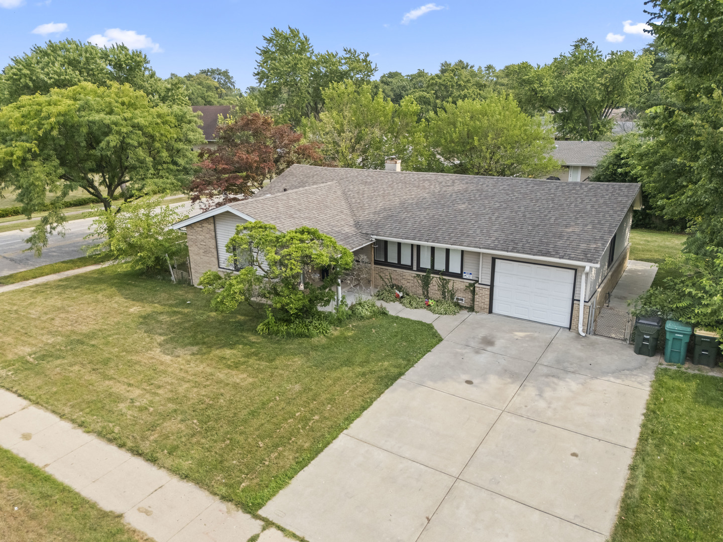 109 Landmeier Road Elk Grove Village, IL 60007 - Photo 1 of 22 Gallery Image 1