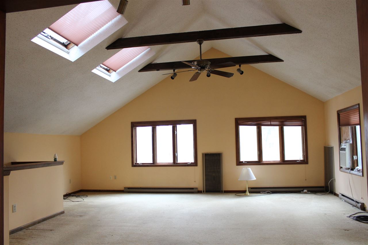 19 Ashbrook Road Exeter, NH 03833 - Photo 3 of 20