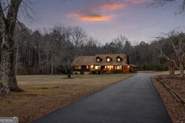 $700,000 | 446 Jamestown Road, Menlo, GA 30731