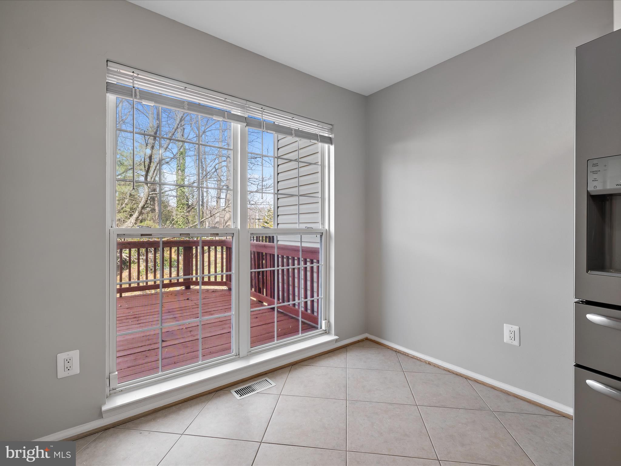 646 Howards Loop Annapolis, MD 21401 - Photo 14 of 32 Kitchen