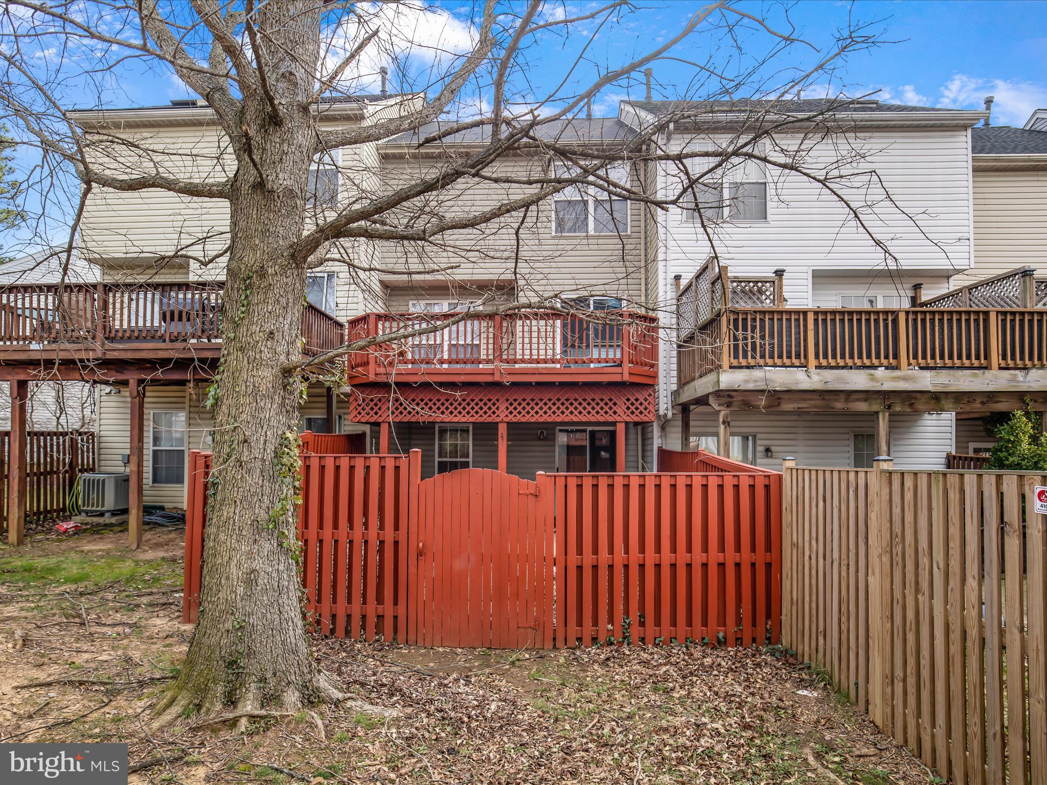 646 Howards Loop Annapolis, MD 21401 - Photo 31 of 32 Exterior Back