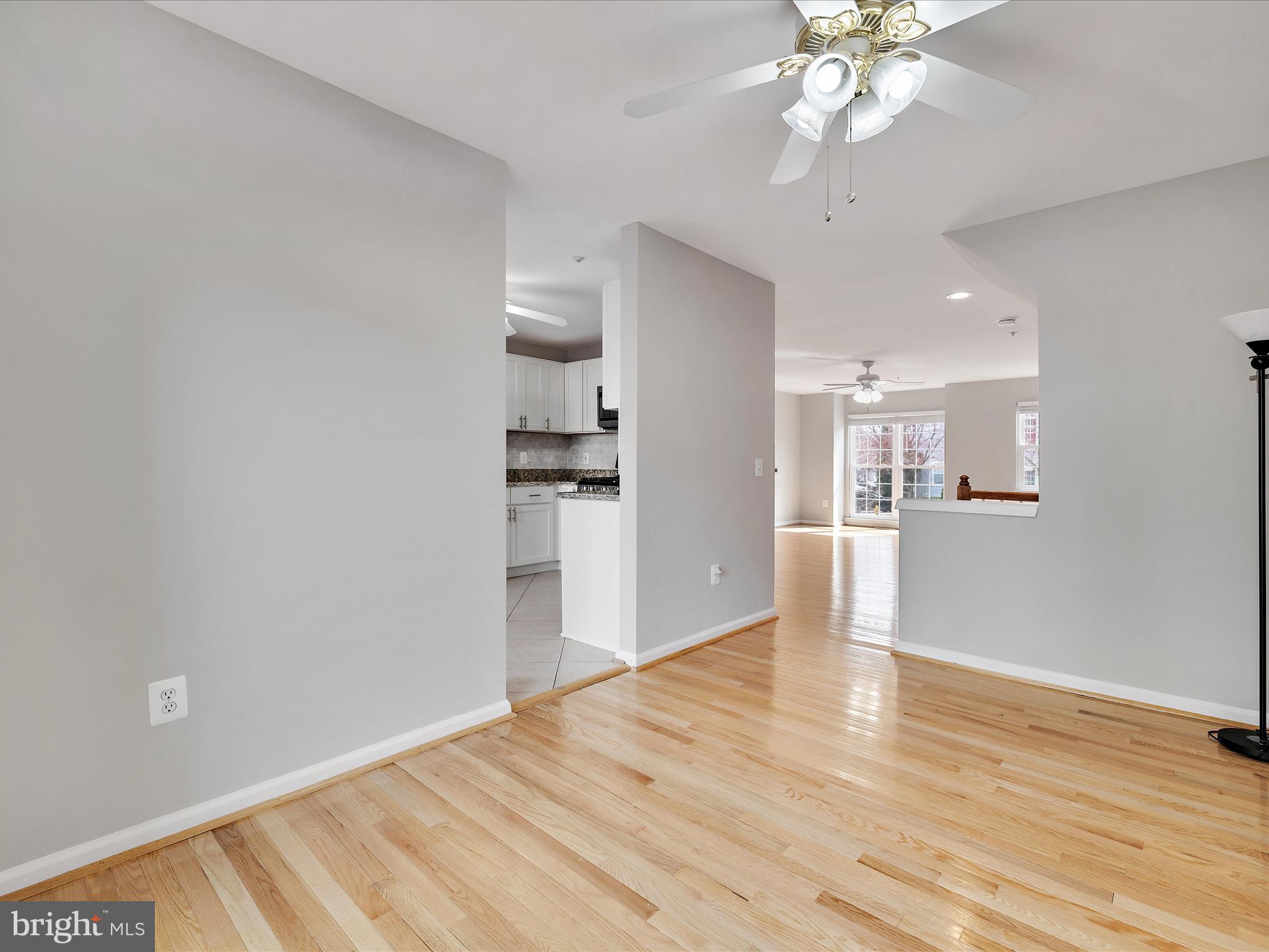 646 Howards Loop Annapolis, MD 21401 - Photo 9 of 32 Dining Area