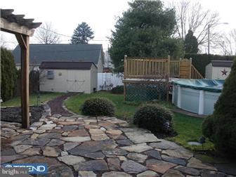 237 Elwyn Avenue Sinking Spring, PA 19608 - Photo 4 of 12 Gallery Image 4