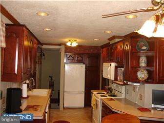 237 Elwyn Avenue Sinking Spring, PA 19608 - Photo 5 of 12 Gallery Image 5