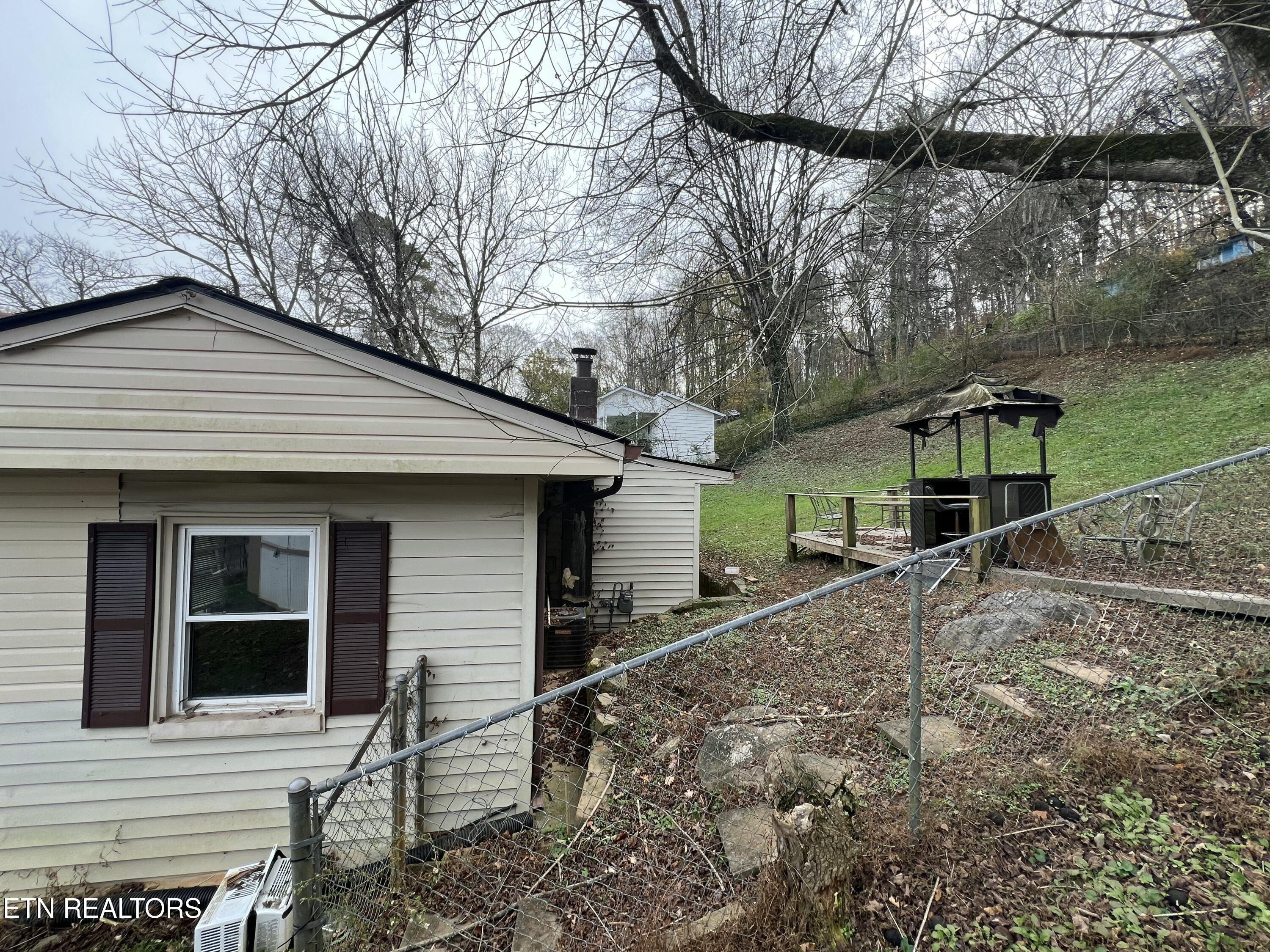 129 Turkey Road Powell, TN 37849 - Photo 3 of 20 IMG_0396