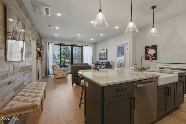 $3,000 | 116 West Avenue, Unit 305, Saratoga Springs, NY 12866