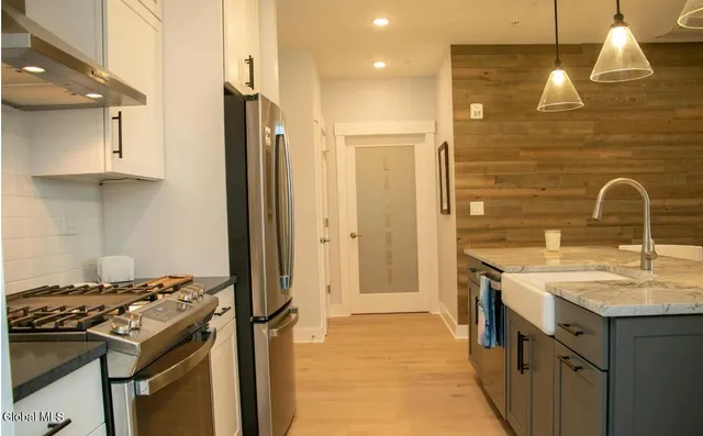 $3,000 | 116 West Avenue, Unit 305, Saratoga Springs, NY 12866