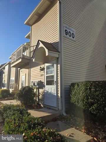 $2,350 | 908 B Sedgefield Drive, Mount Laurel, NJ 08054