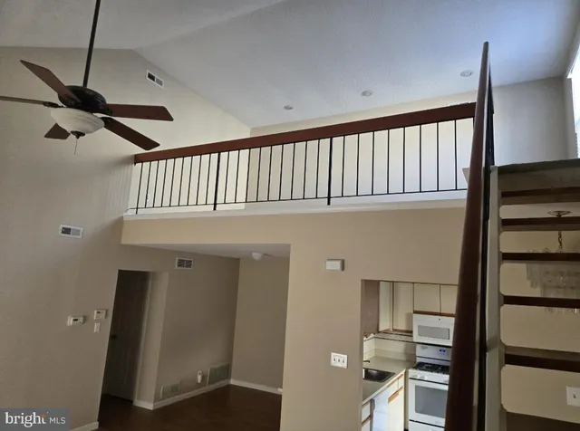 $2,350 | 908 B Sedgefield Drive, Mount Laurel, NJ 08054