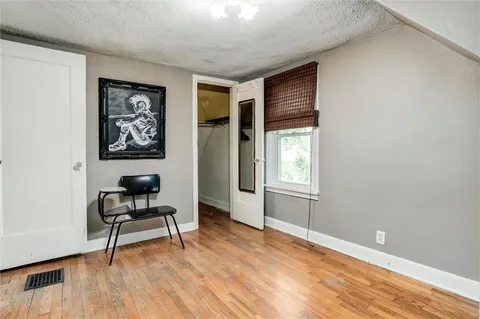 $259,000 | 8300 Ward Parkway Plaza, Kansas City, MO 64114