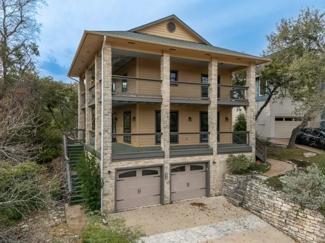 $950,000 | 4703 Hickory Hollow, Austin, TX 78731