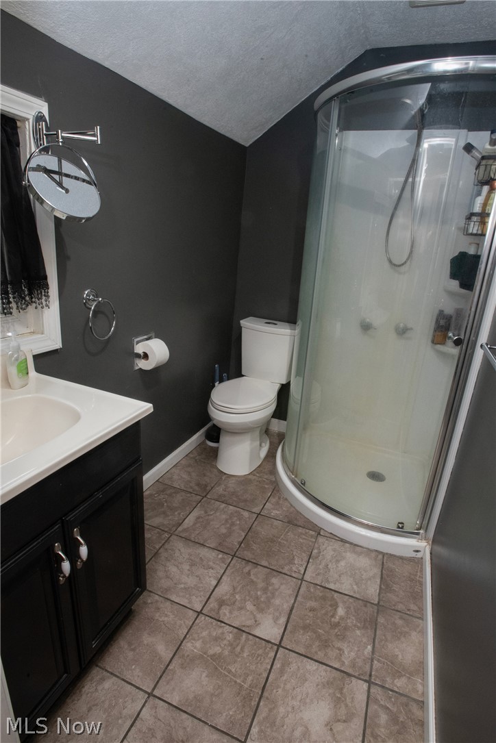 6457 Red Brush Road Ravenna, OH 44266 - Photo 16 of 24 Full bathroom on the second floor features tile flooring