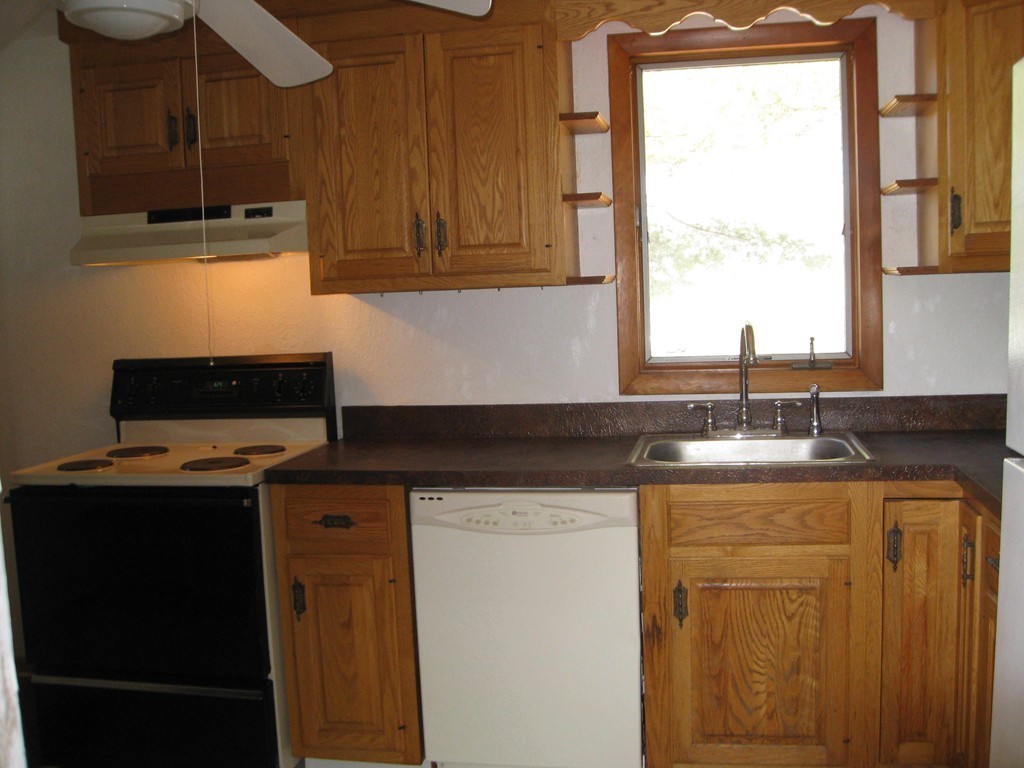 9 Wilmington Road Burlington, MA 01803 - Photo 2 of 12 Gallery Image 2