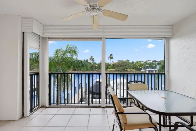 $875,000 | 240 Captains Walk, Unit 5140, Delray Beach, FL 33483