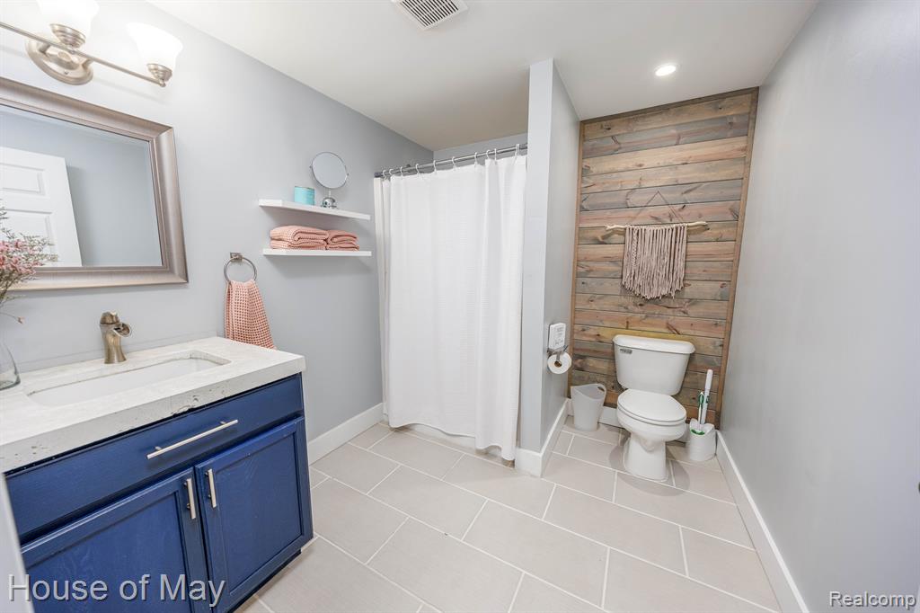 5125 Coldwater Road Flint, MI 48504 - Photo 24 of 35