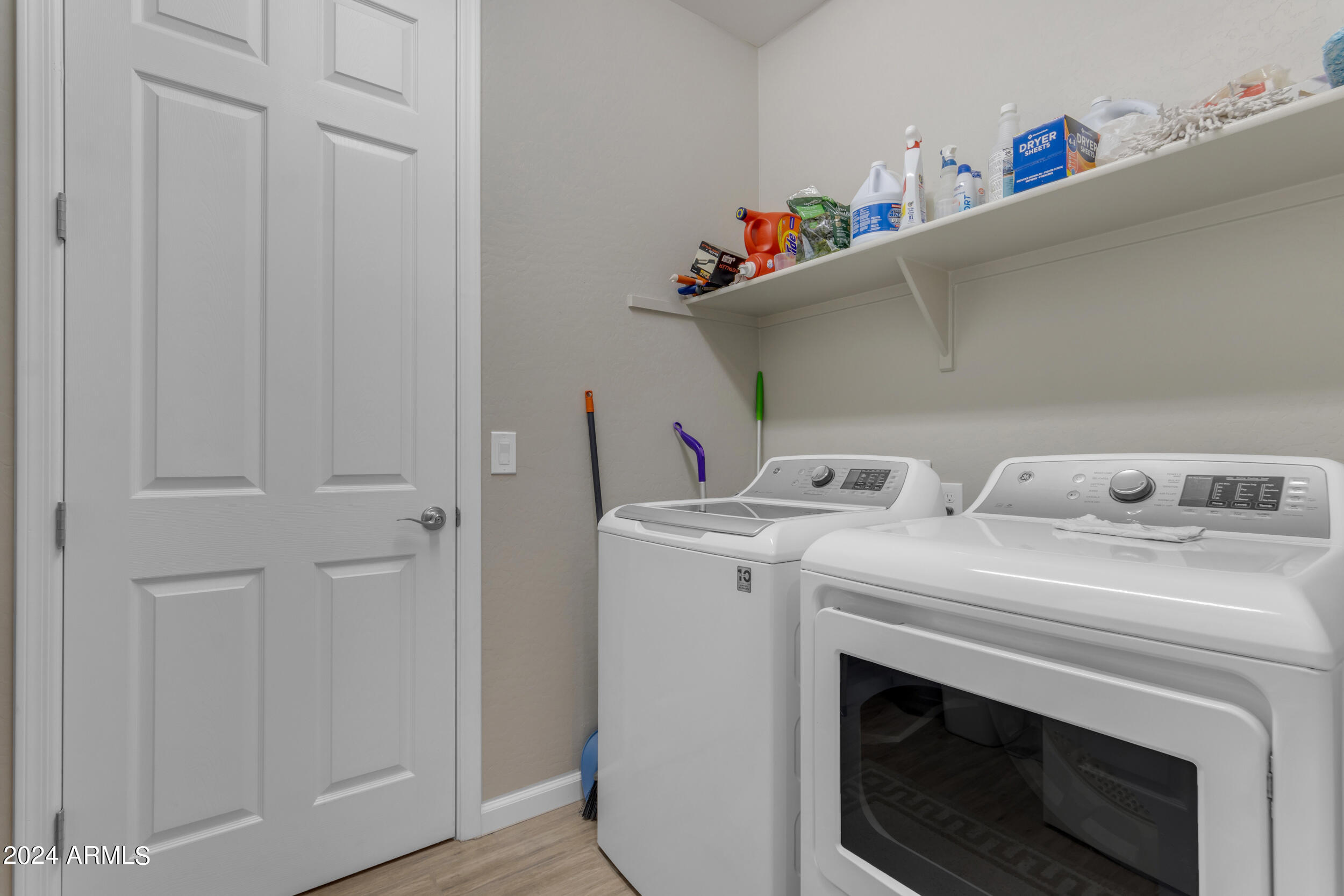 24098 Wheat Road Florence, AZ 85132 - Photo 29 of 60 Laundry Room