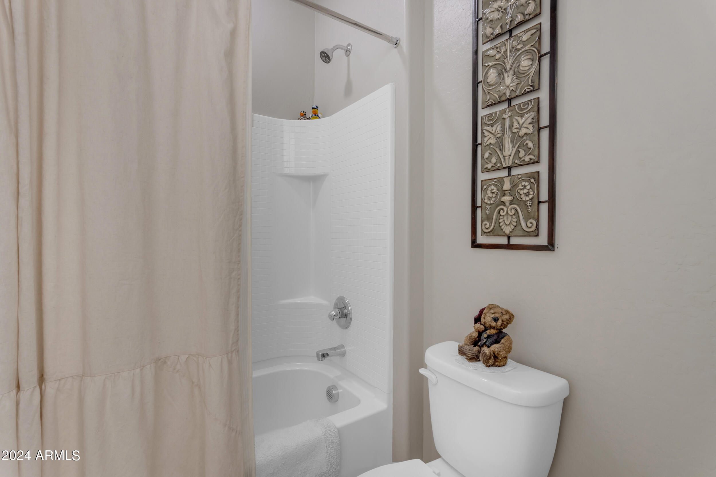 24098 Wheat Road Florence, AZ 85132 - Photo 33 of 60 Bathroom 2