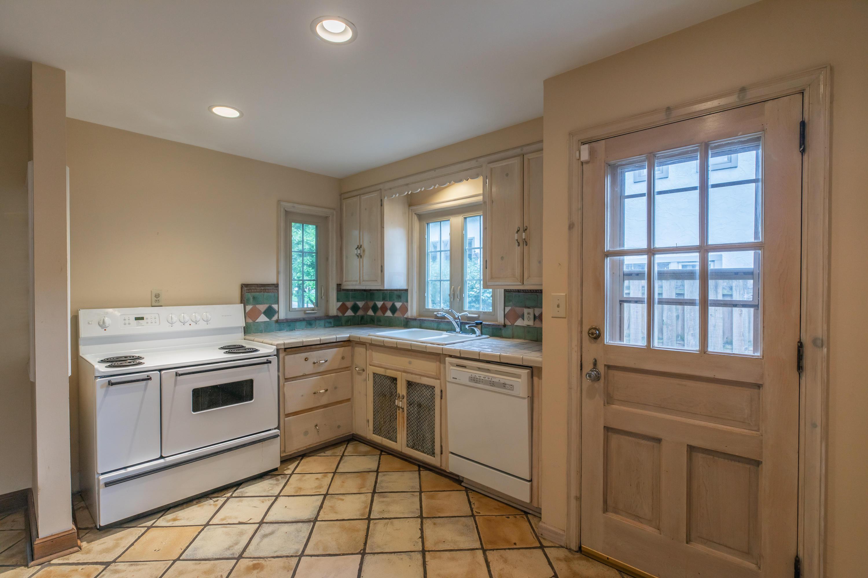 2767 Bryden Road Columbus, OH 43209 - Photo 13 of 43