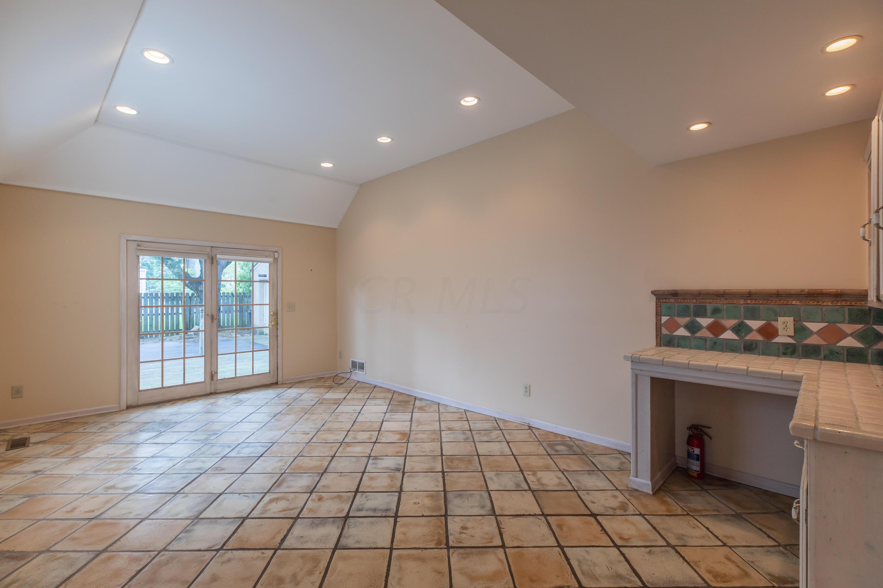 2767 Bryden Road Columbus, OH 43209 - Photo 15 of 43