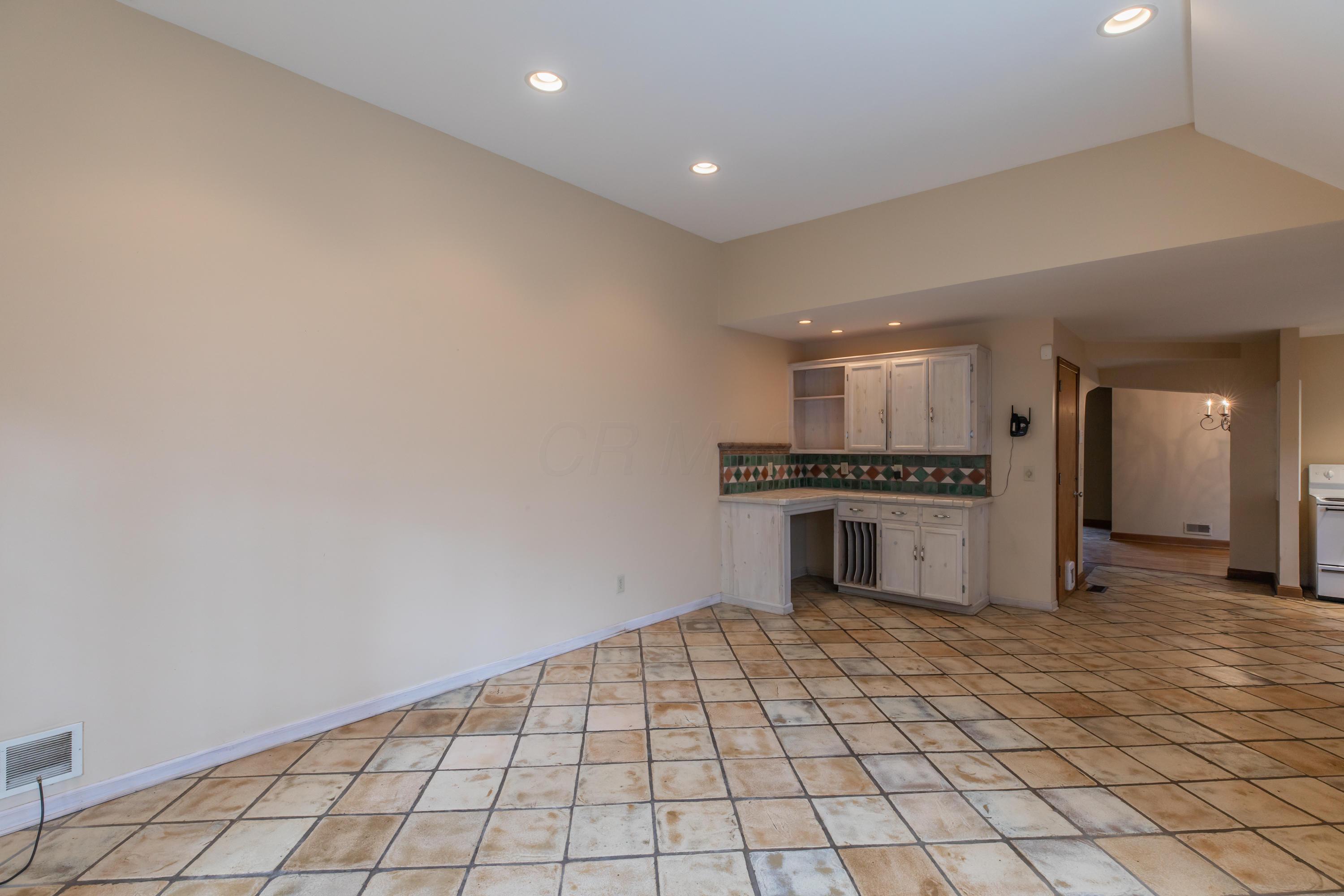 2767 Bryden Road Columbus, OH 43209 - Photo 16 of 43