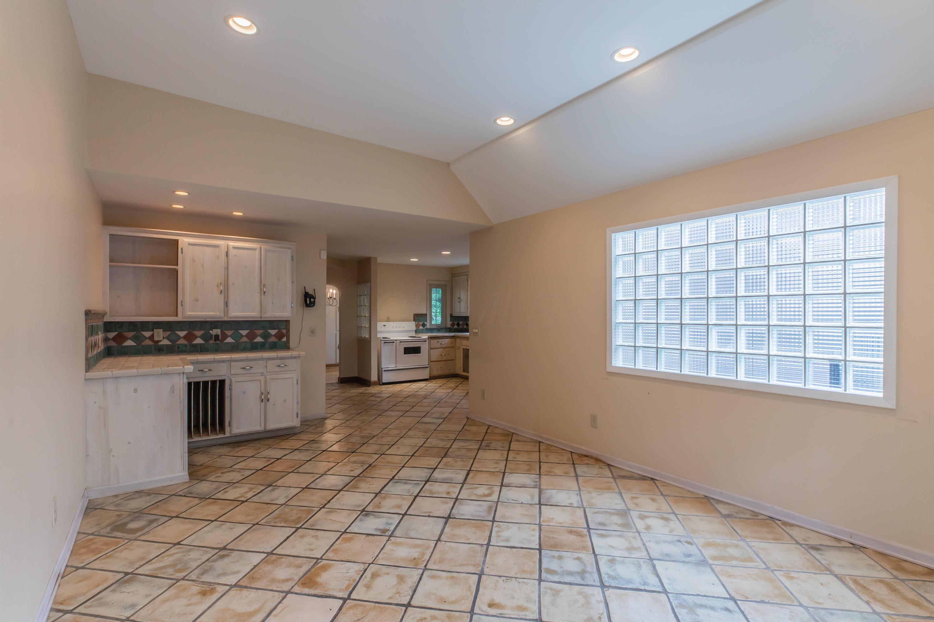 2767 Bryden Road Columbus, OH 43209 - Photo 17 of 43