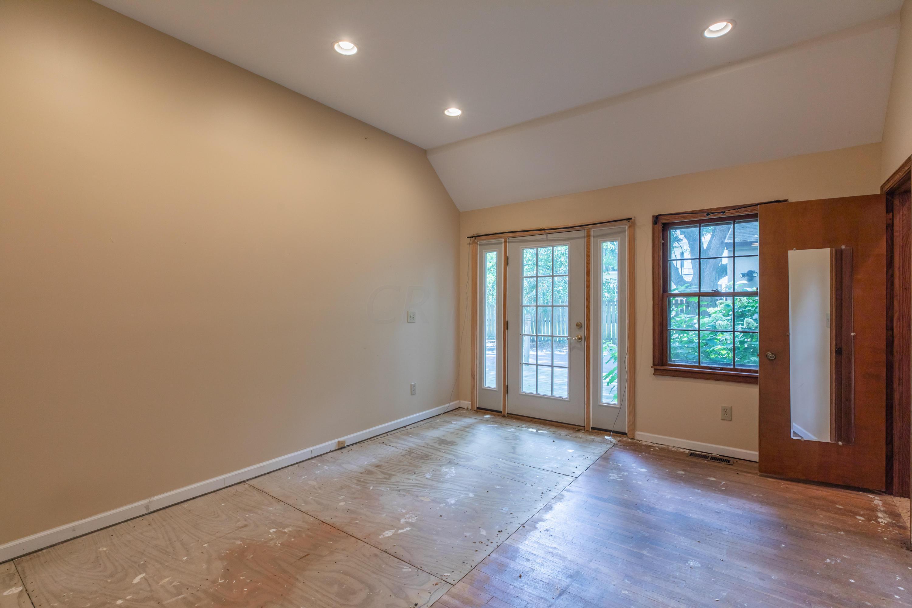 2767 Bryden Road Columbus, OH 43209 - Photo 25 of 43
